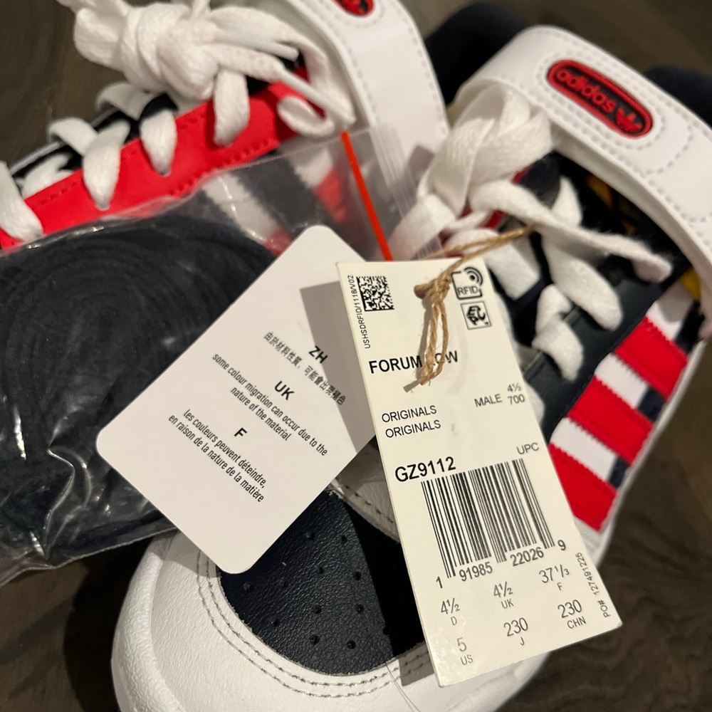 Adidas Forum Low Mens US 5 New with tags and box